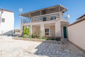Apartment Maras